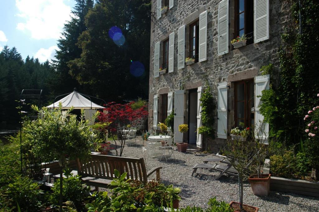Chambres d'hôtes Le Moulin des Farges Meymac Exterior foto
