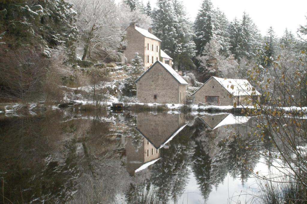 Chambres d'hôtes Le Moulin des Farges Meymac Exterior foto